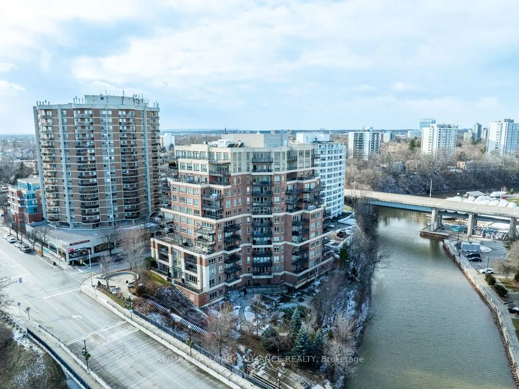 111 Forsythe St, #201