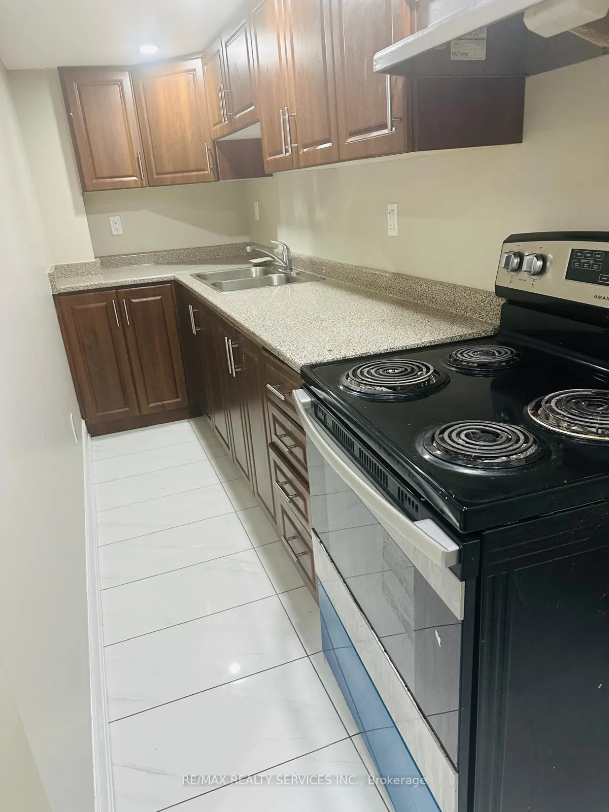 4 Meadowcrest Lane
