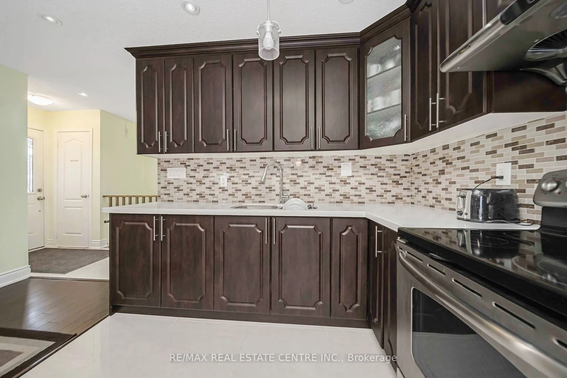 17 Haley Crt
