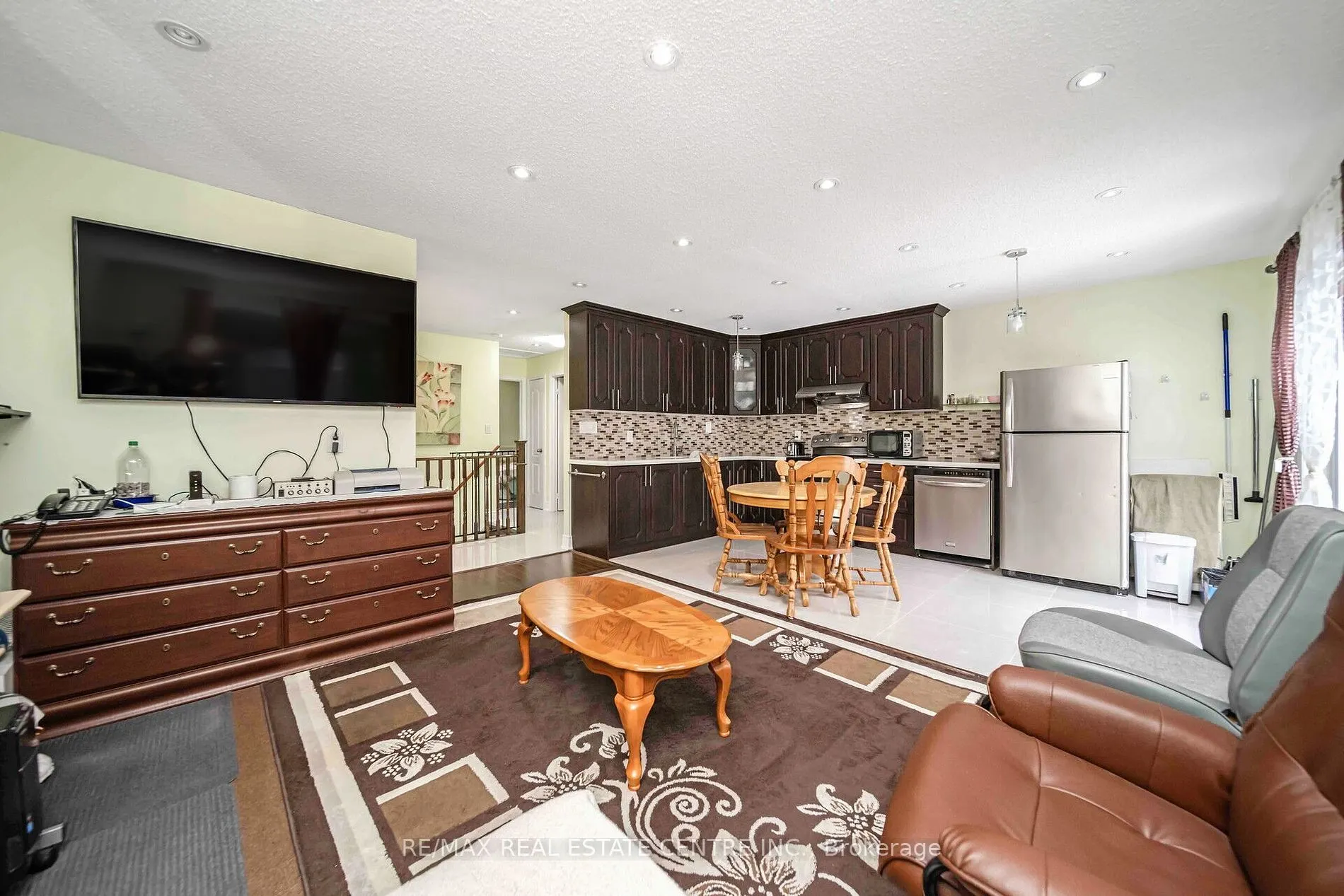 17 Haley Crt