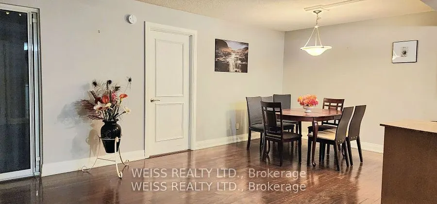 2737 Keele St, #402