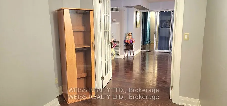 2737 Keele St, #402