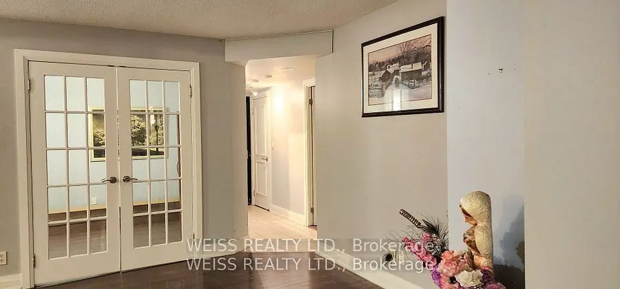 2737 Keele St, #402