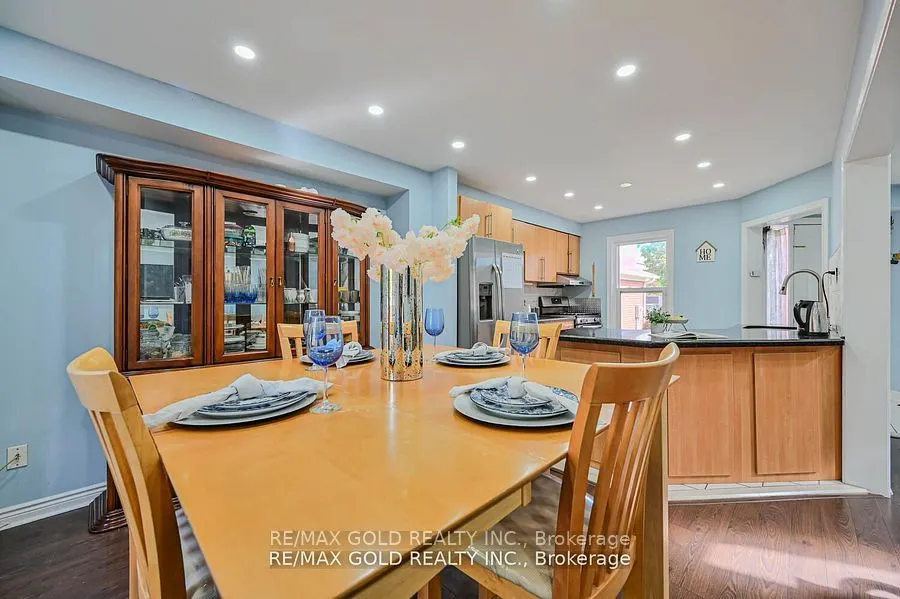 39 Blue Spruce St