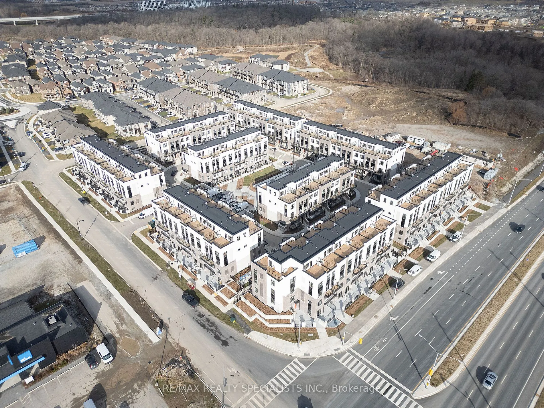 1577 Rose Way, #122