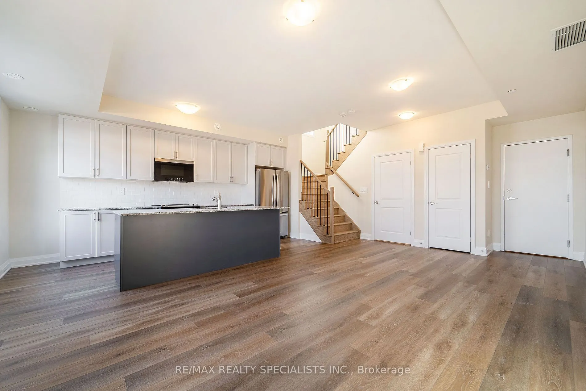 1577 Rose Way, #122