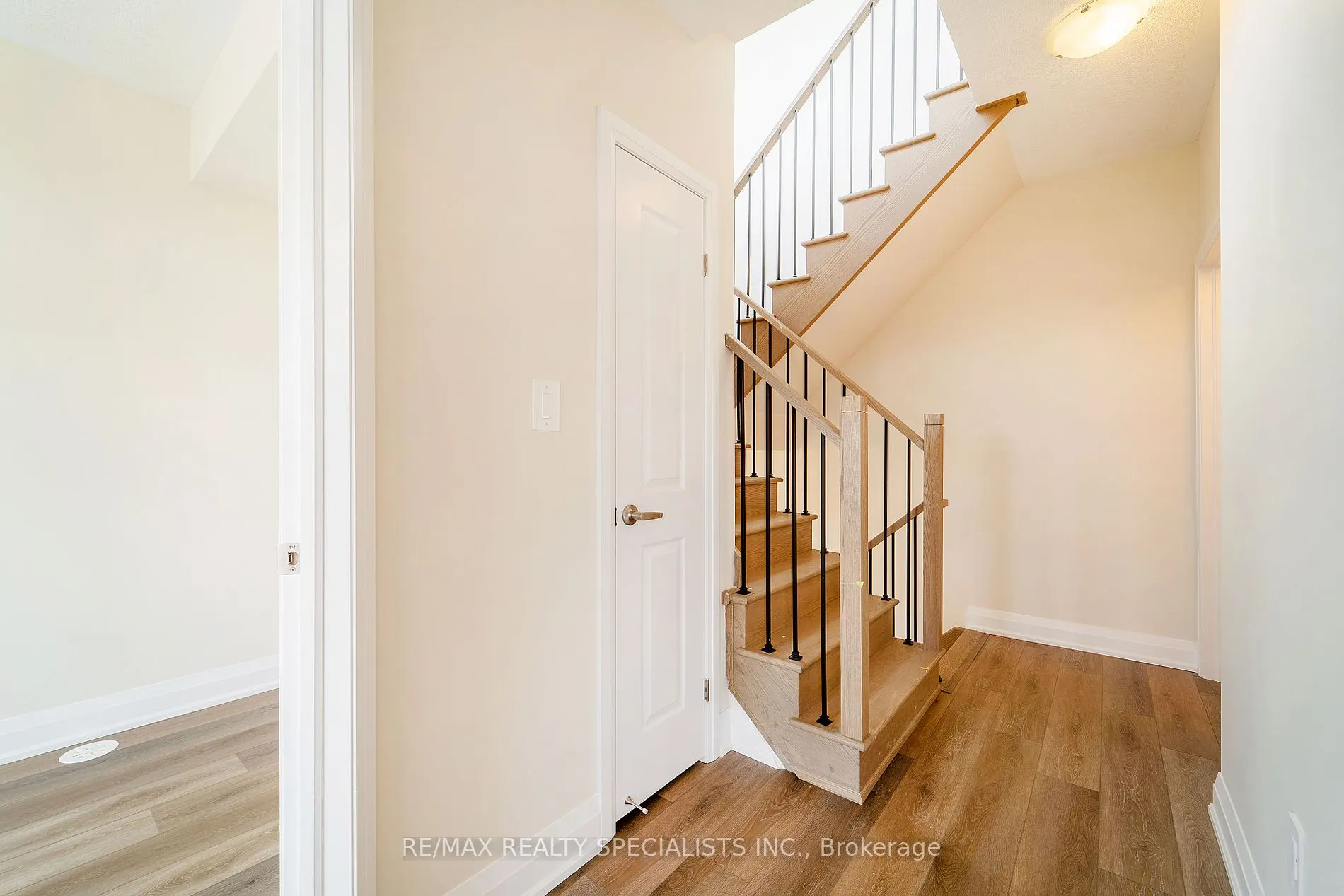 1577 Rose Way, #122