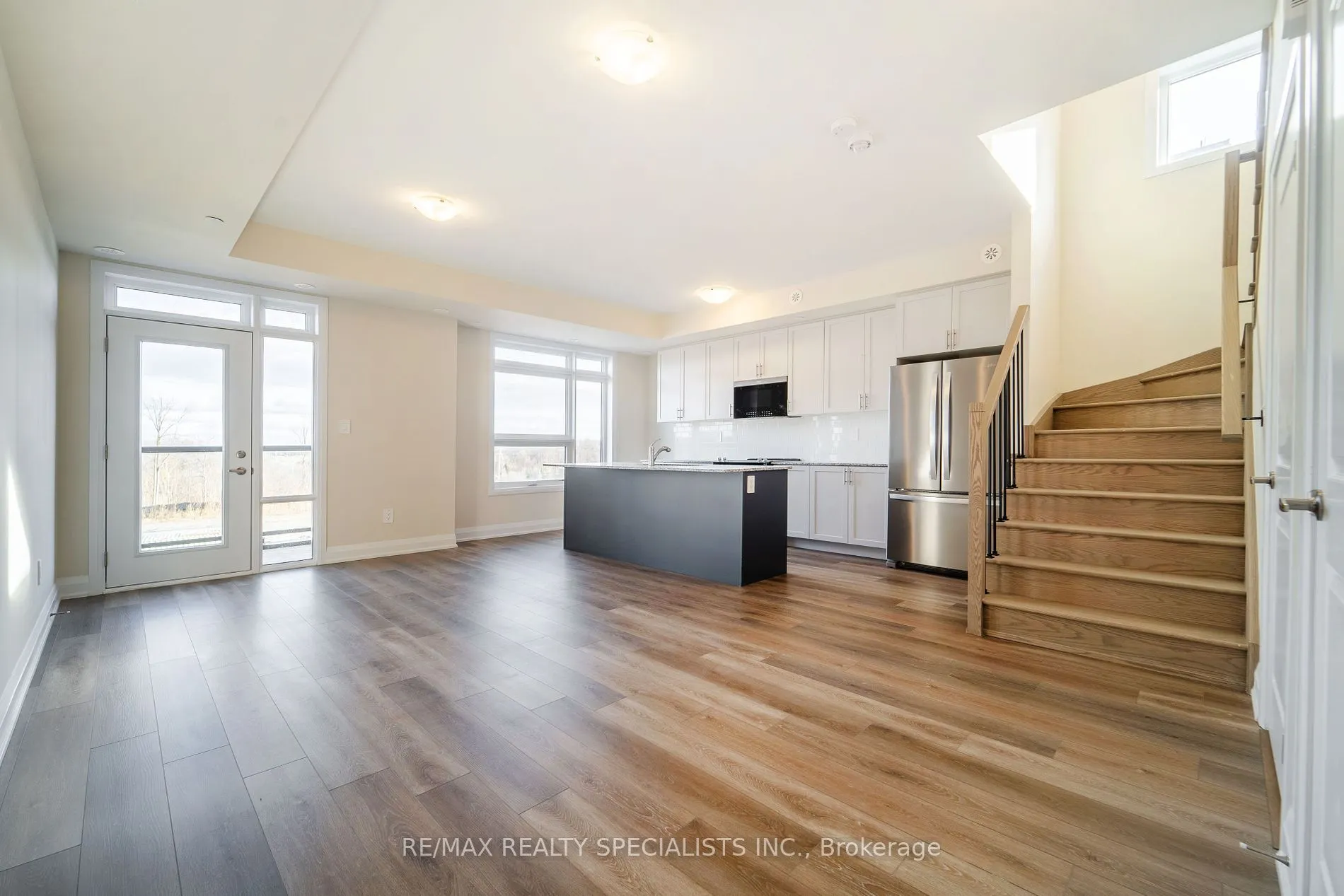 1577 Rose Way, #122