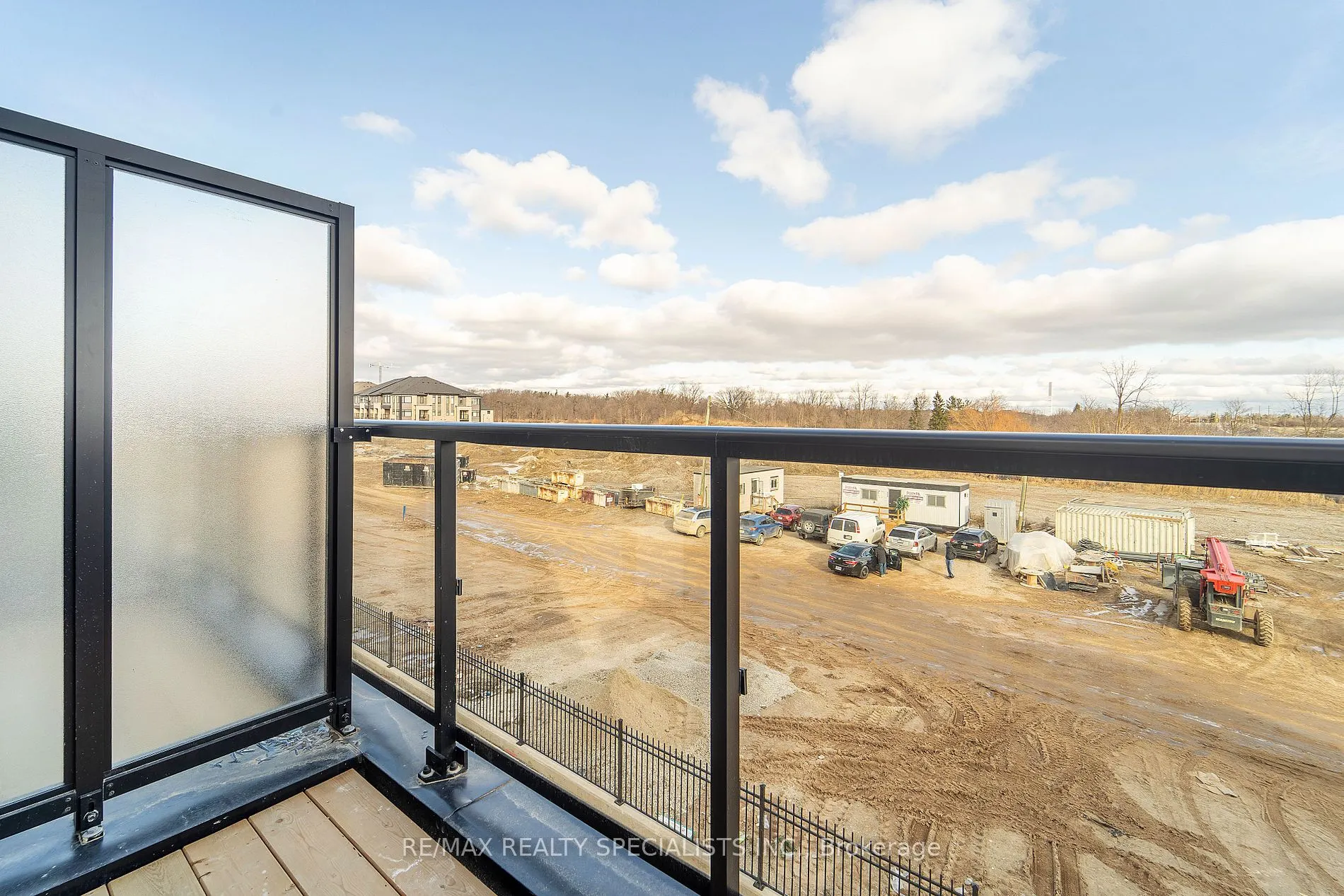 1577 Rose Way, #122