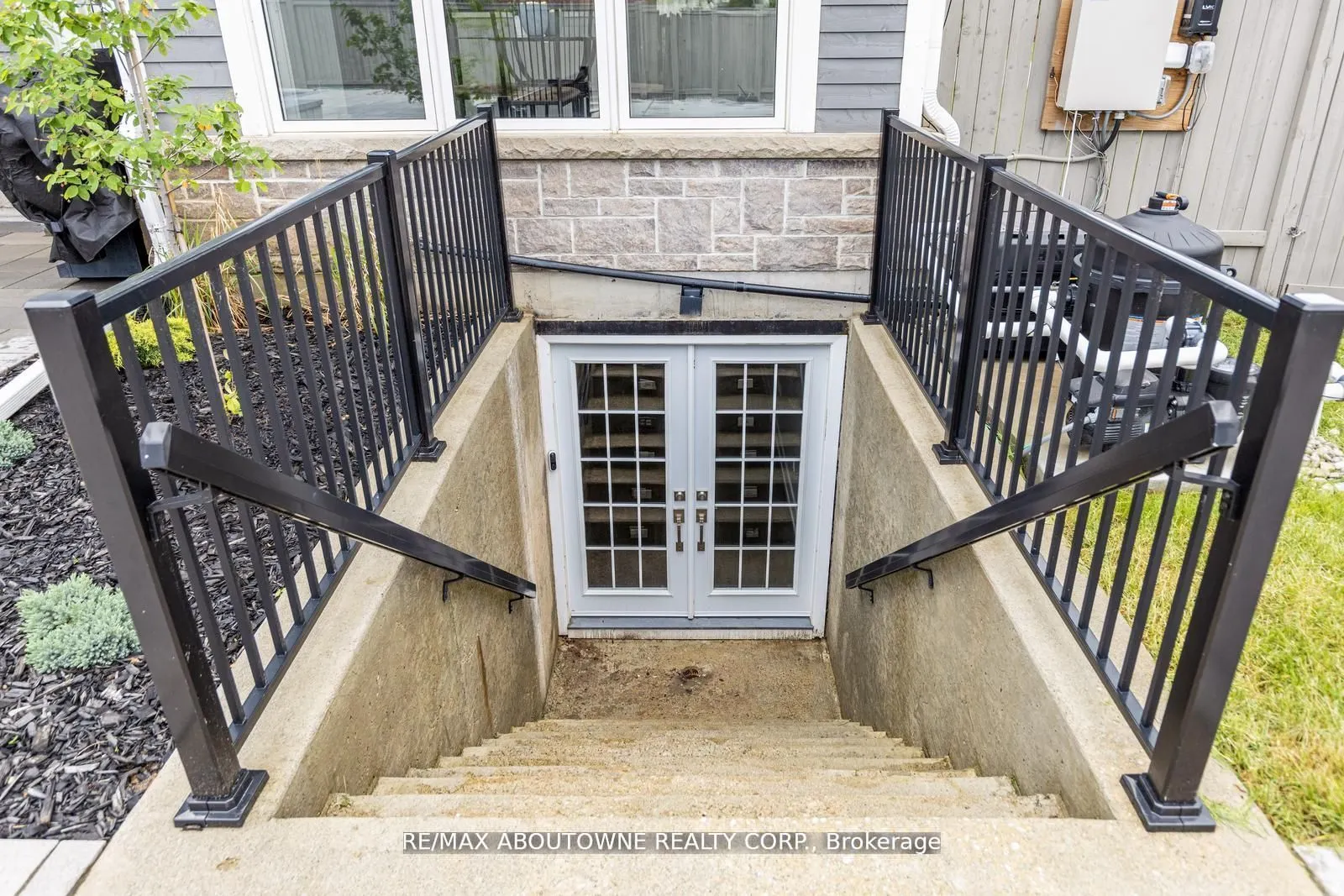 265 Woodale Ave