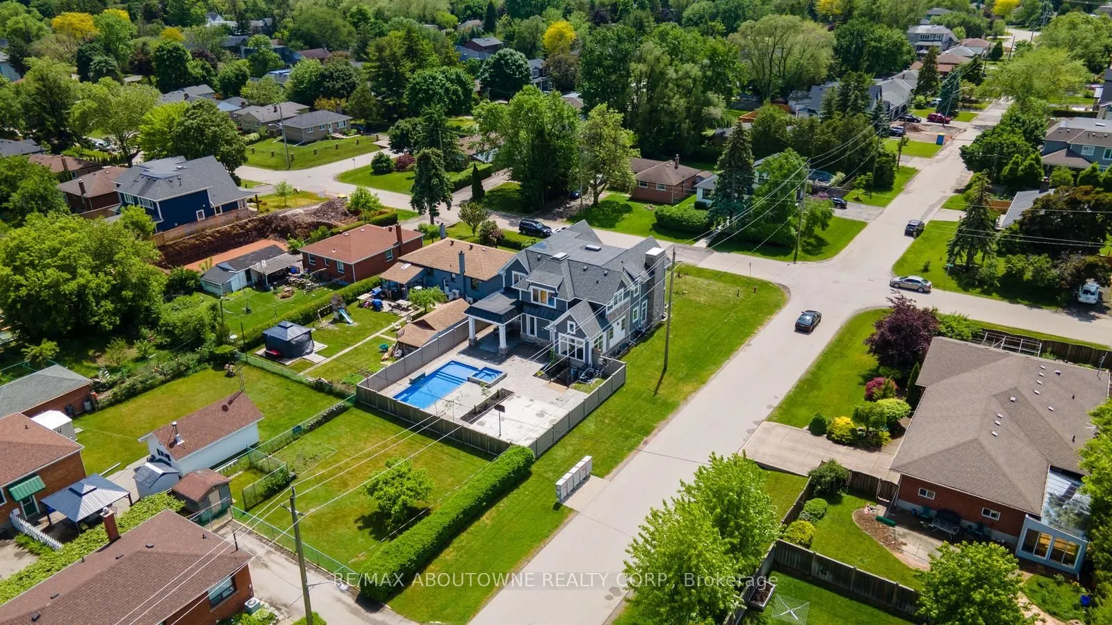 265 Woodale Ave