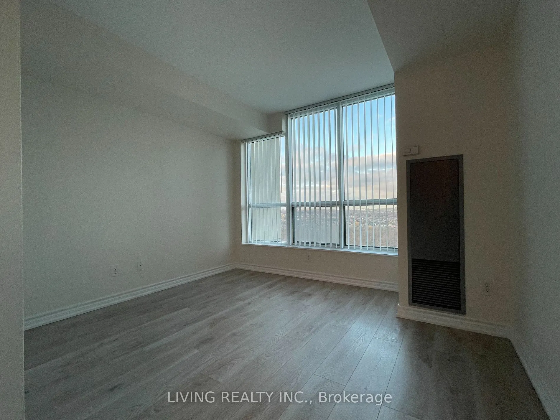 2545 Erin Centre Blvd, #1704