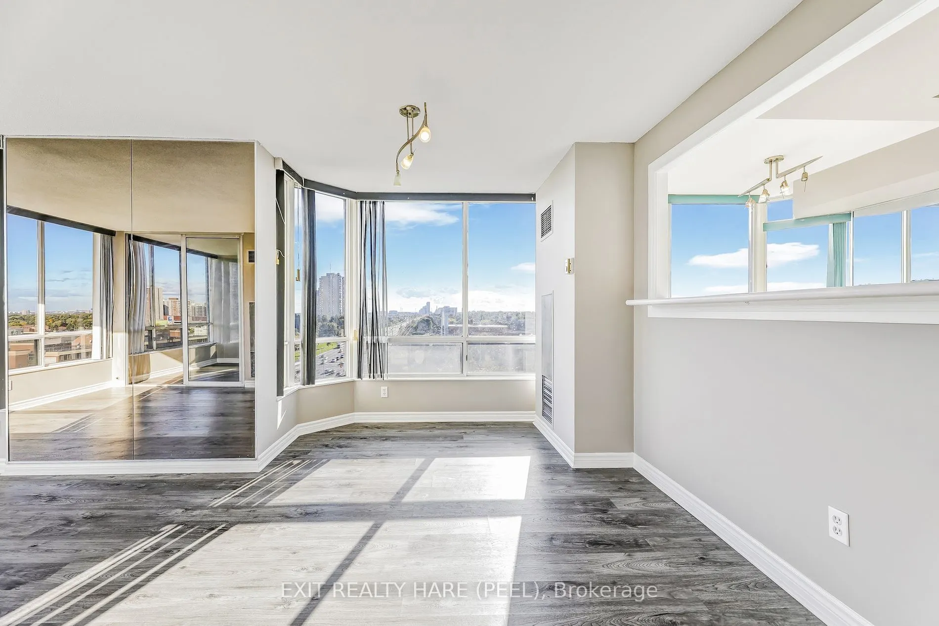 26 Hanover Rd, #1002