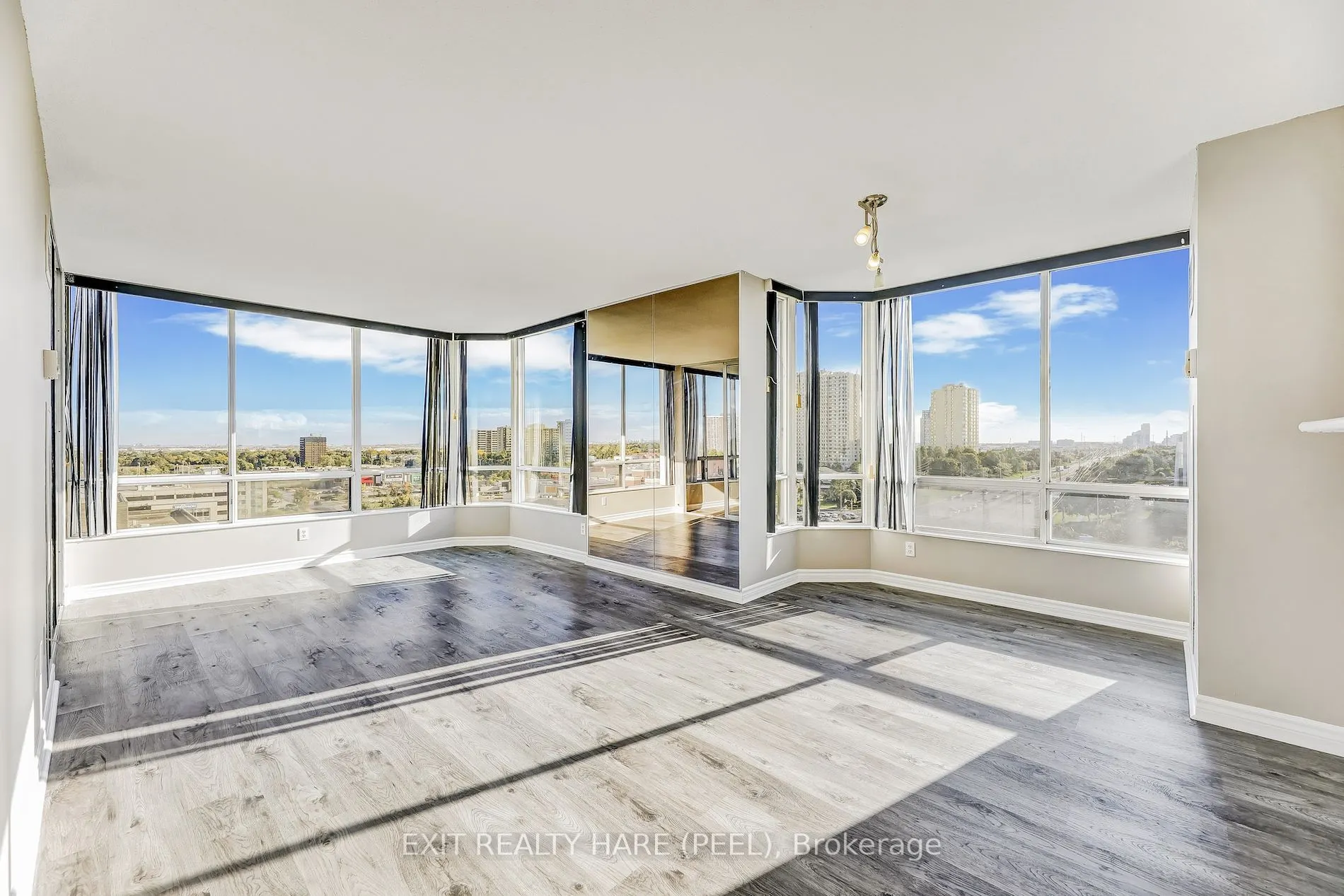 26 Hanover Rd, #1002
