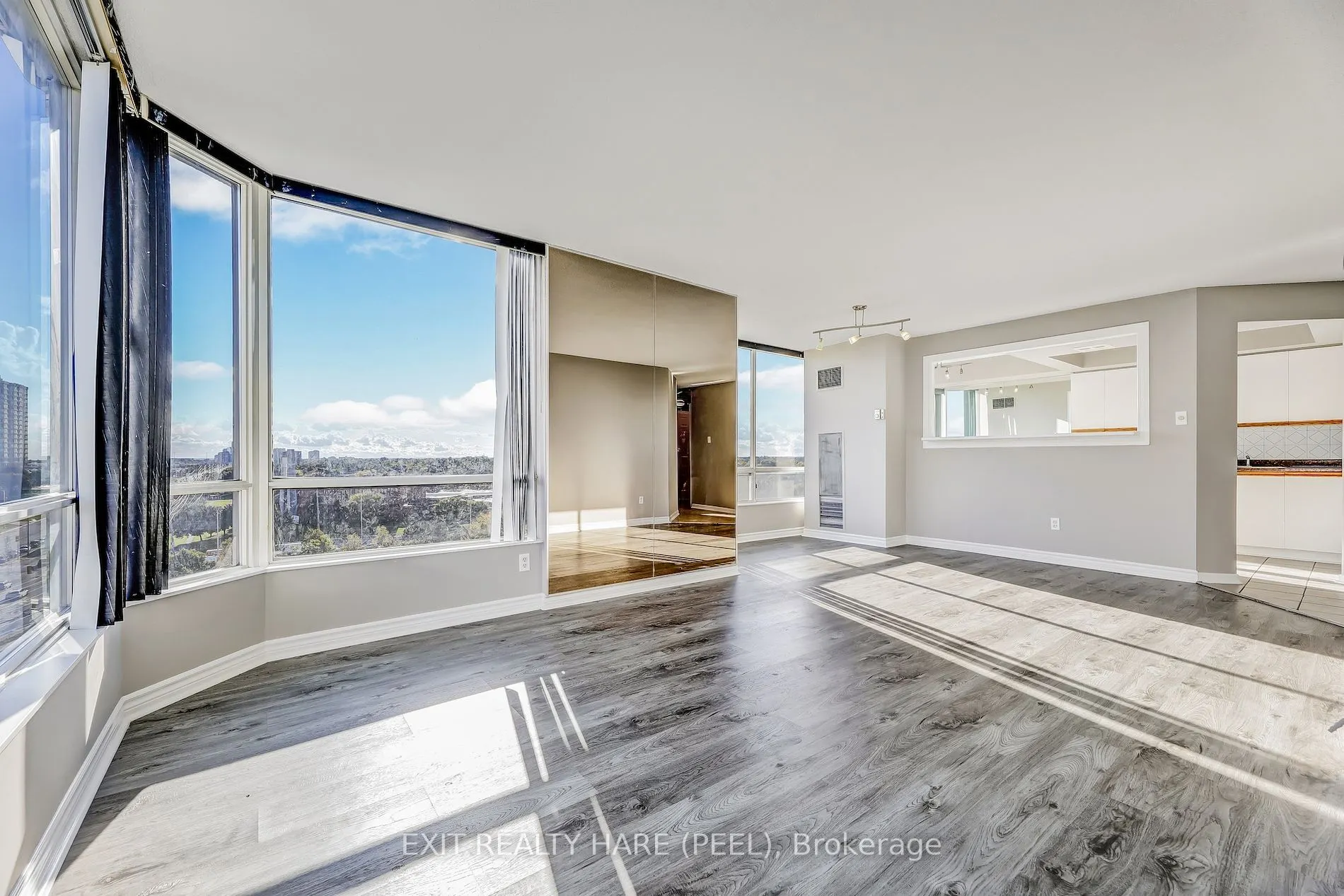 26 Hanover Rd, #1002