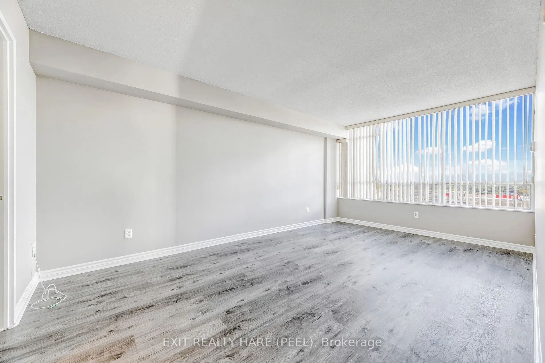 26 Hanover Rd, #1002