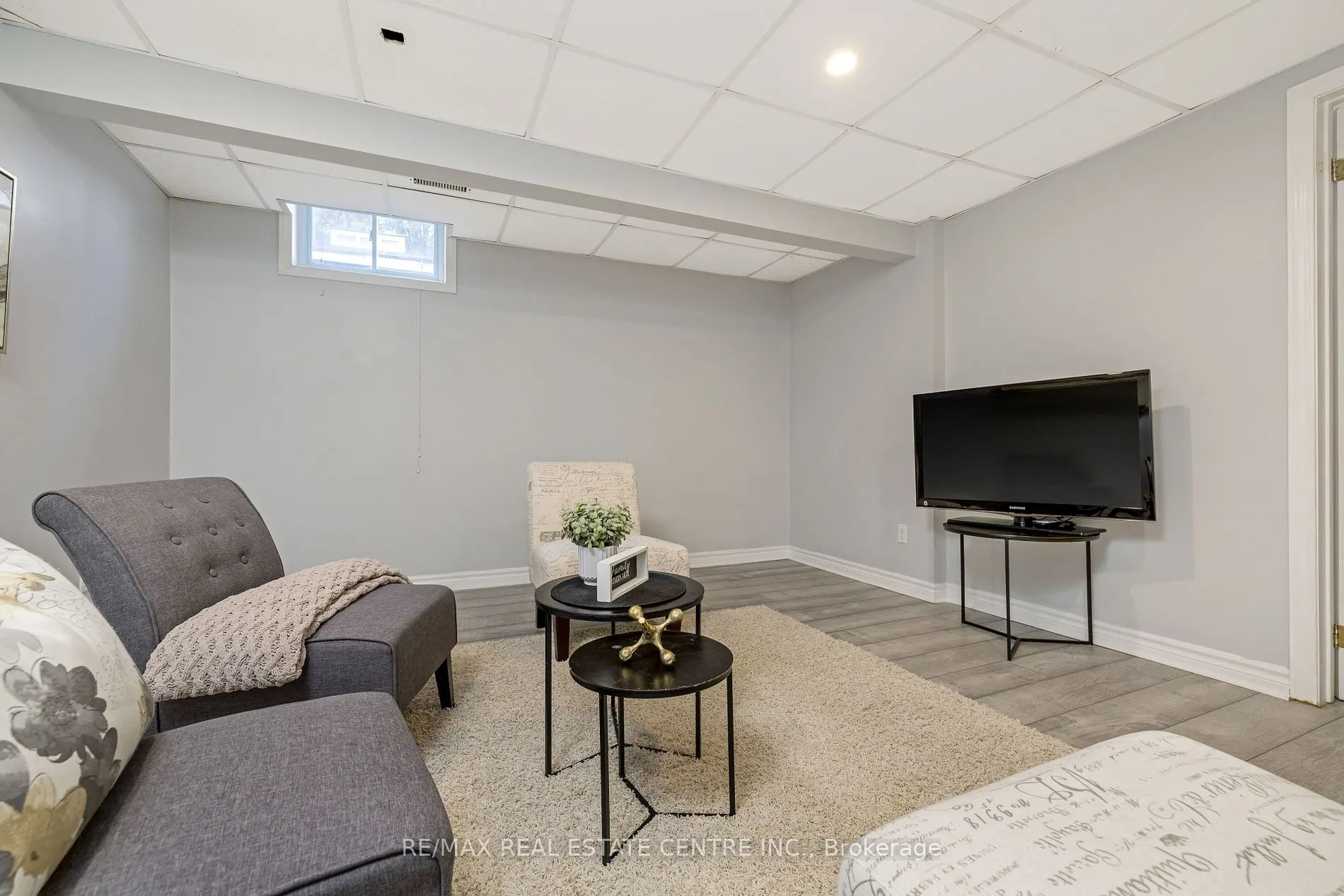 738 Briar Cres