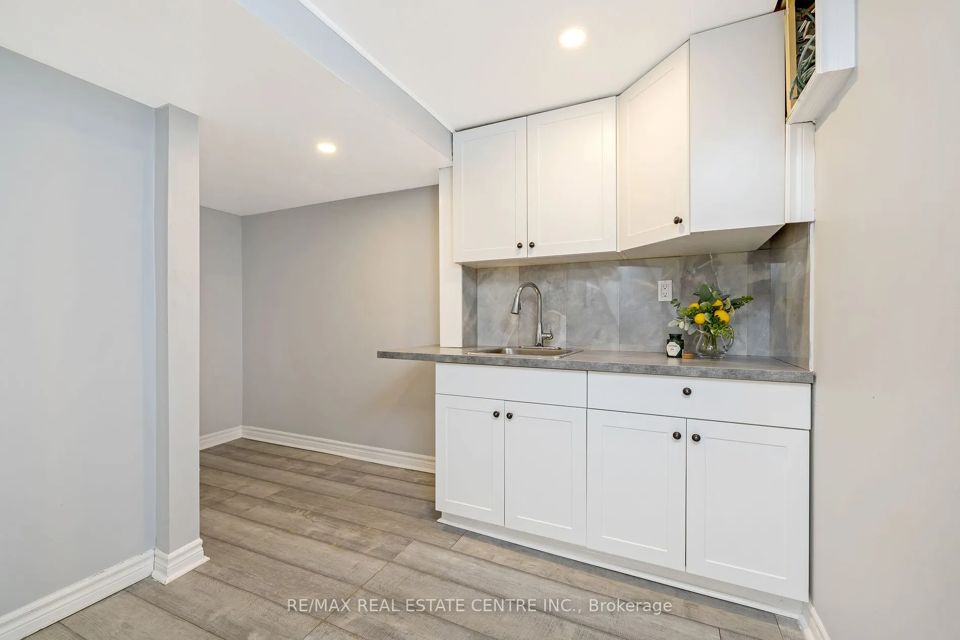 738 Briar Cres