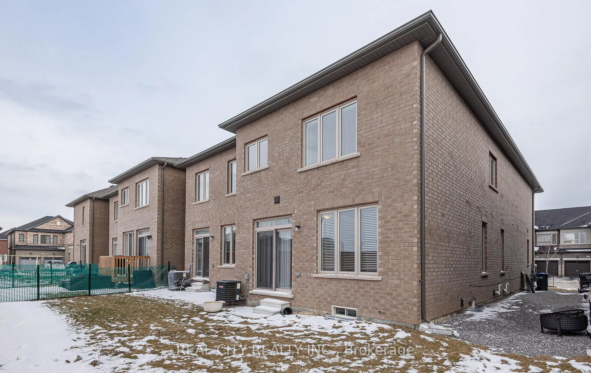 10 Donald Ficht Cres