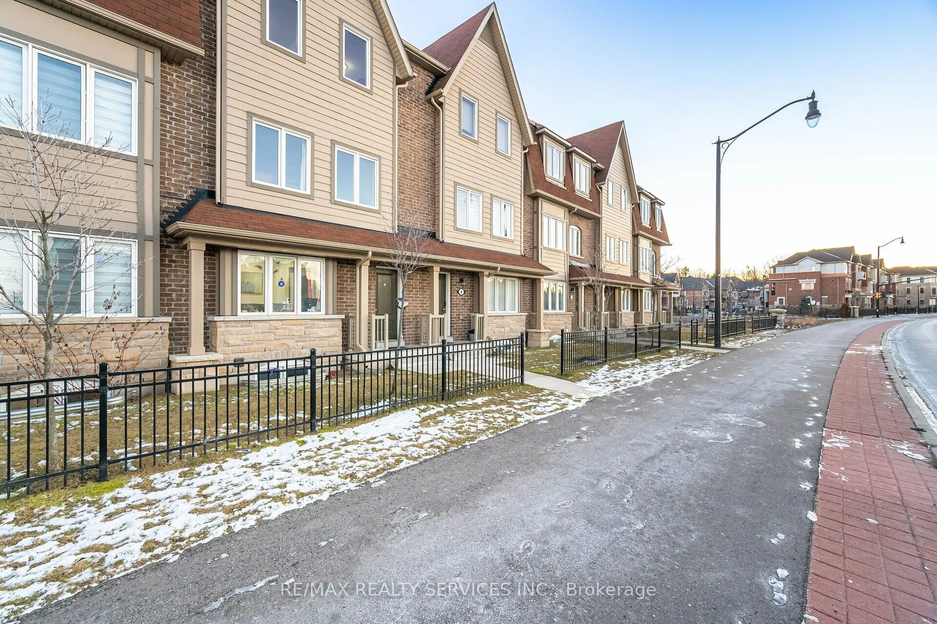 50 Edinburgh Dr, #5