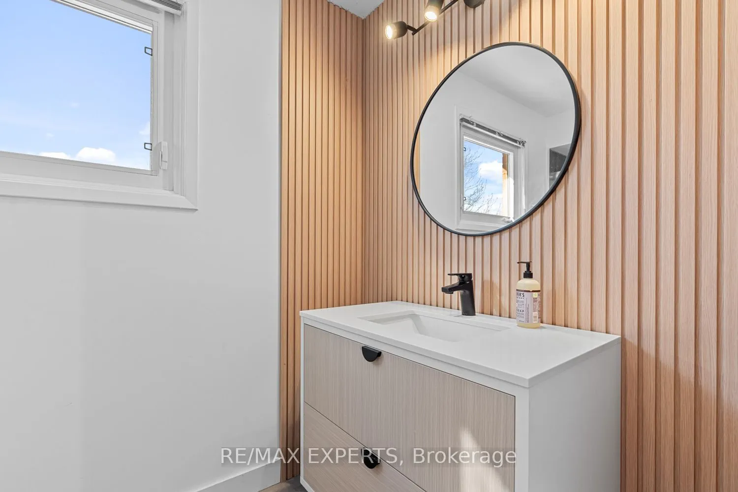 5 King Arthurs Crt