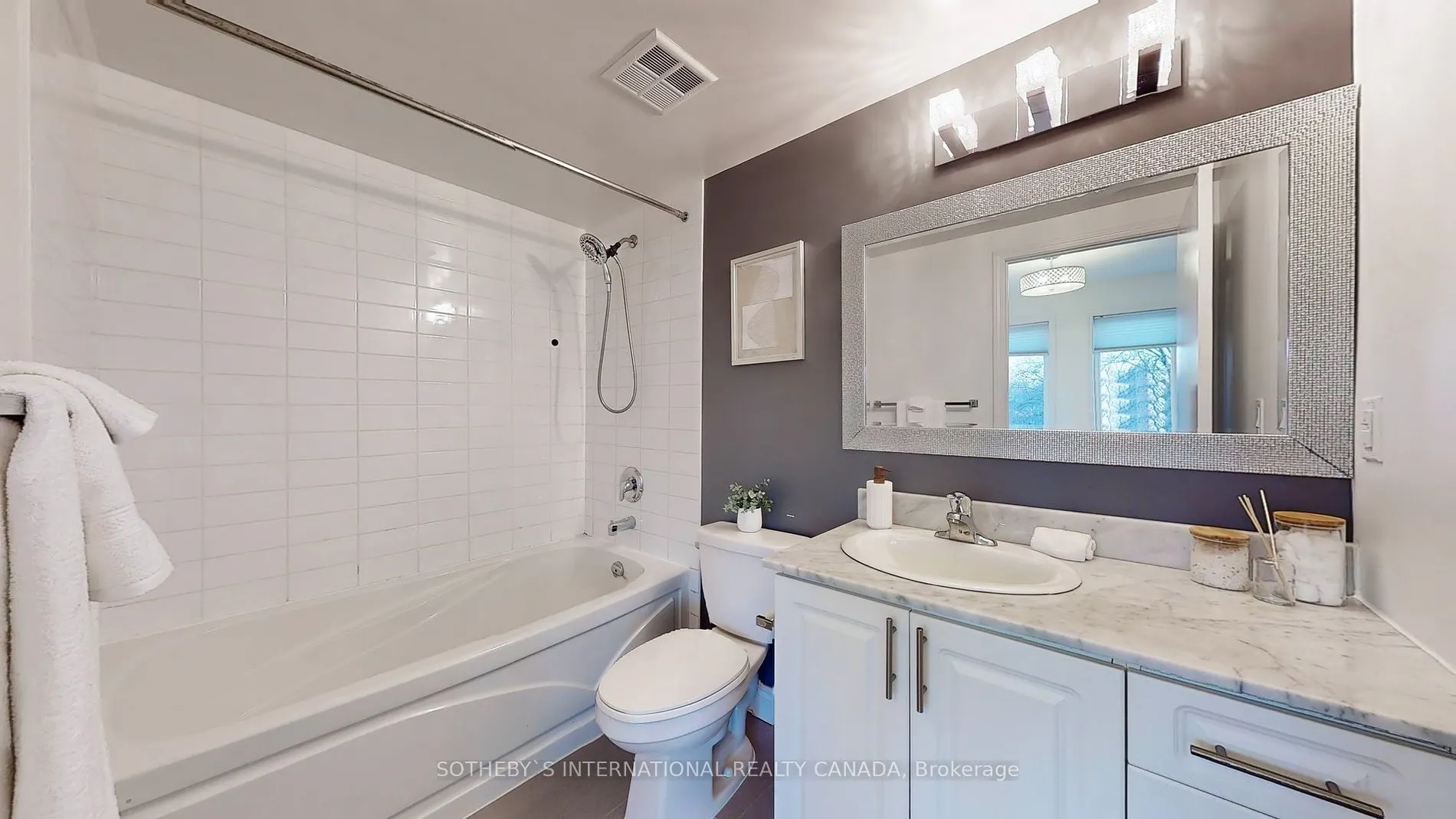 5 Richgrove Dr, #210