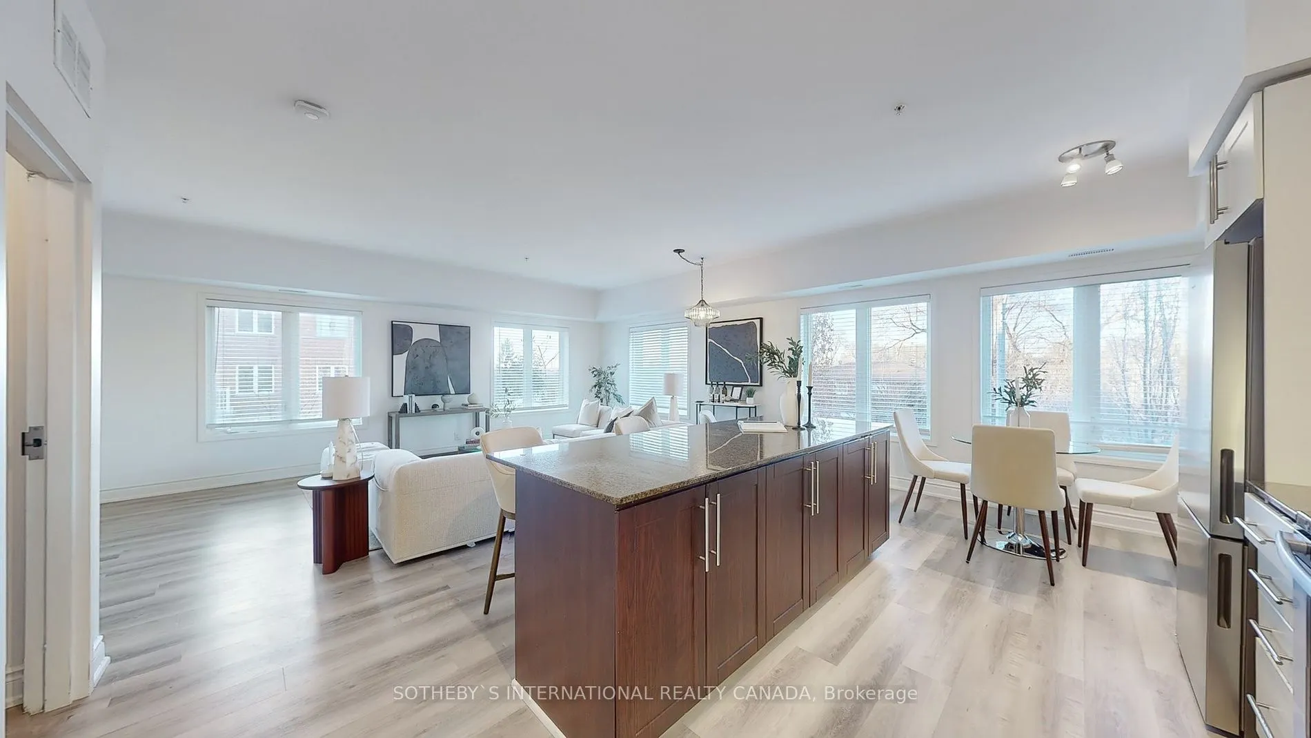 5 Richgrove Dr, #210