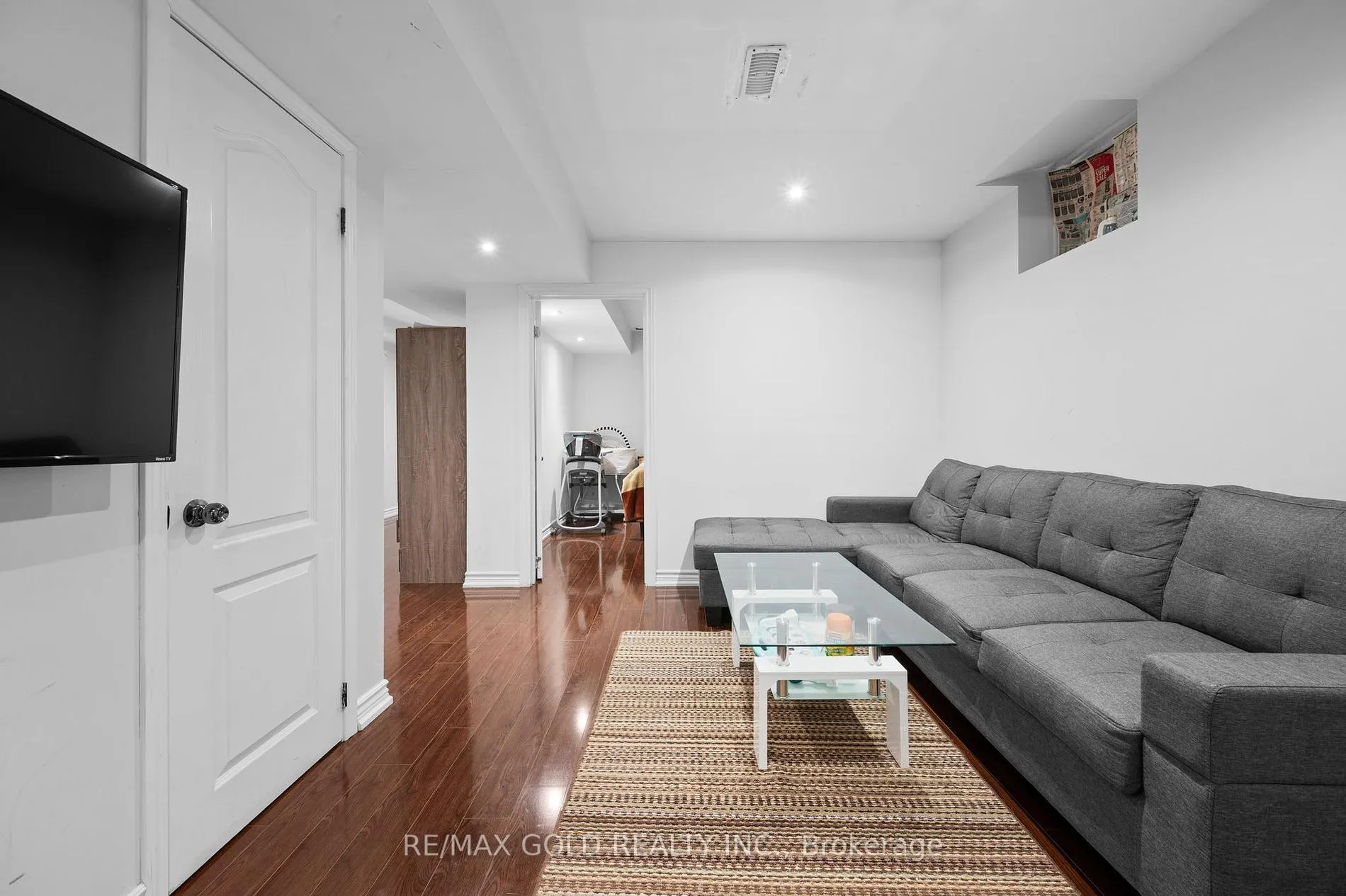 41 Speedwell St