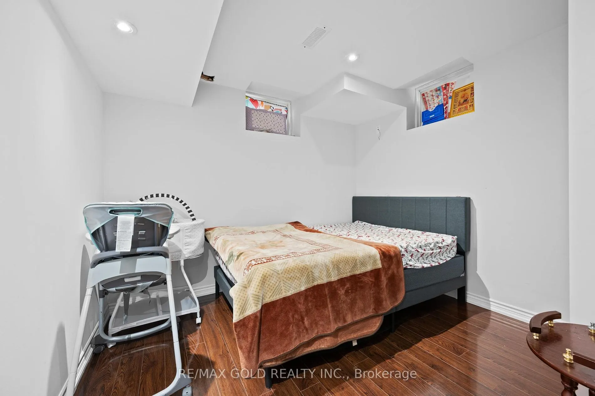 41 Speedwell St