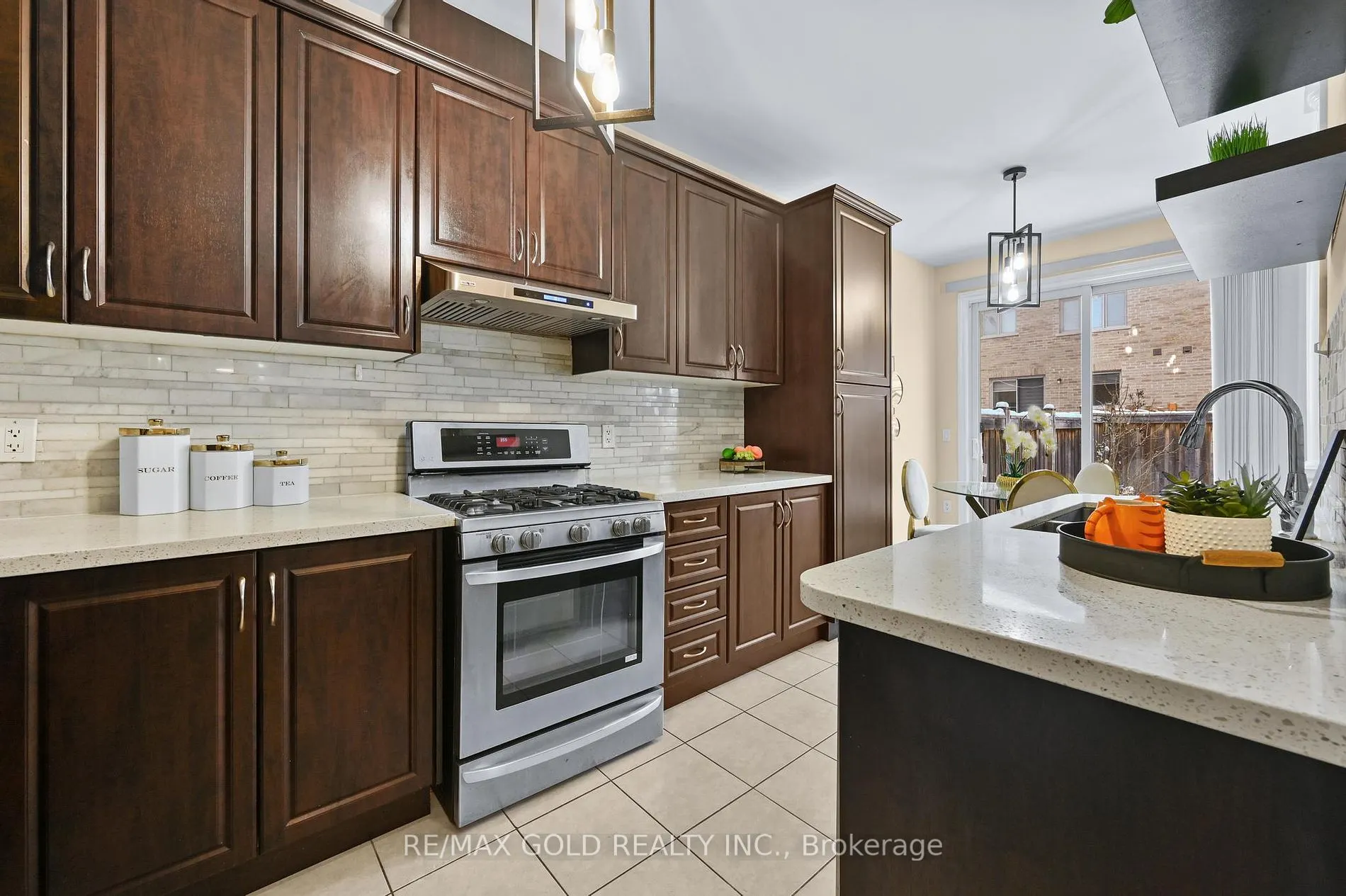 41 Speedwell St