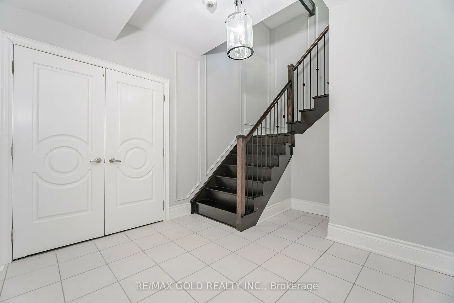 9 Bedouin Cres
