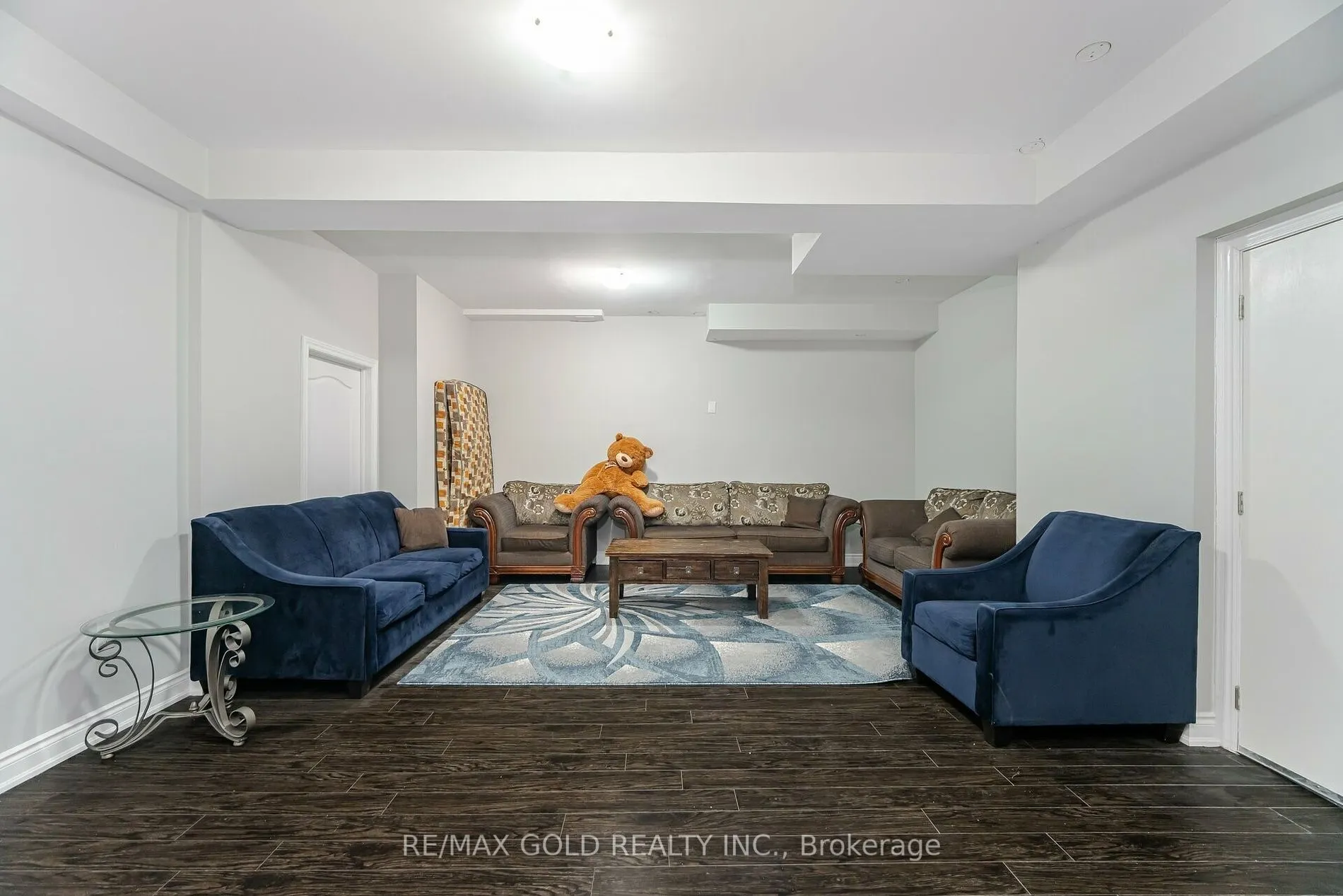 9 Bedouin Cres