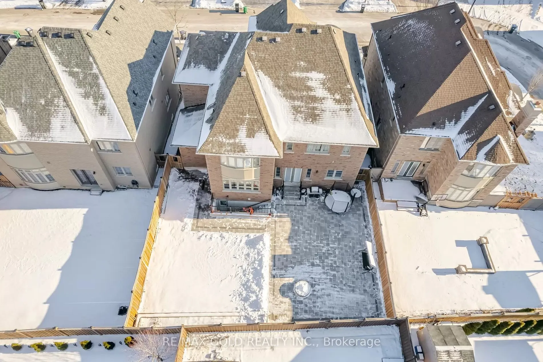 9 Bedouin Cres