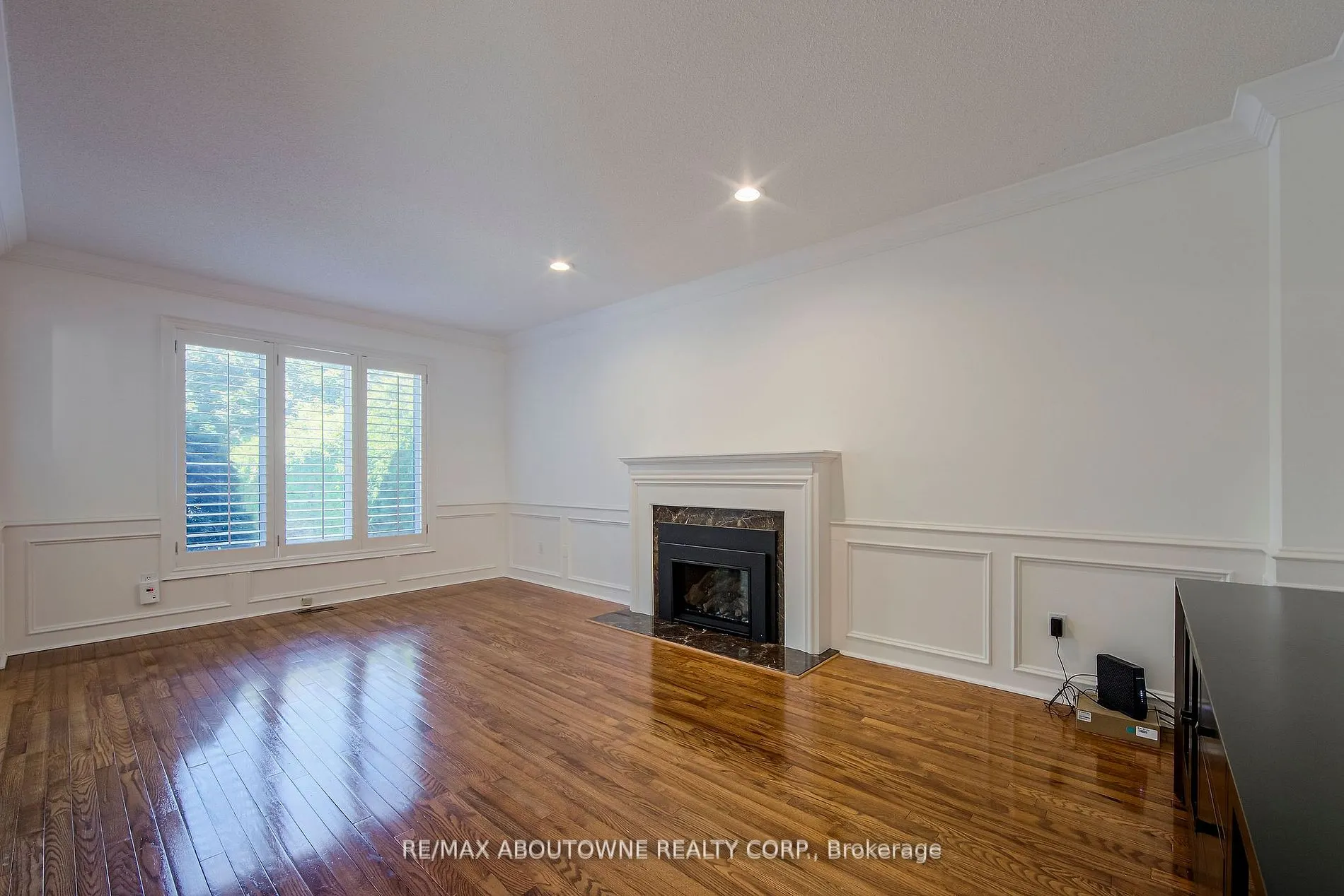 1487 The Links Dr