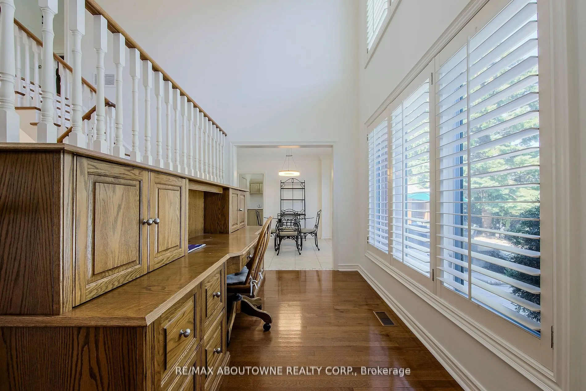 1487 The Links Dr
