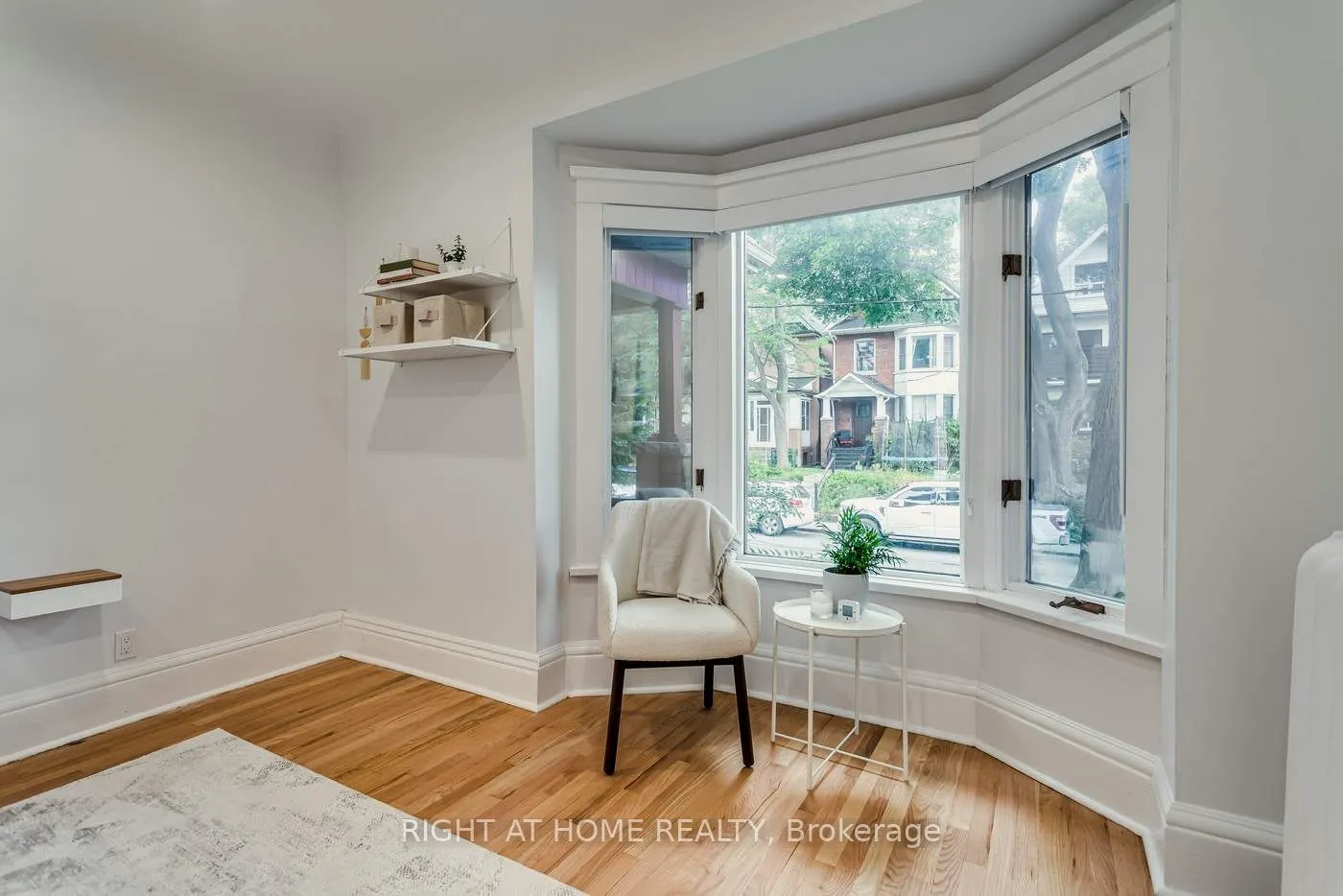 76 Glendale Ave