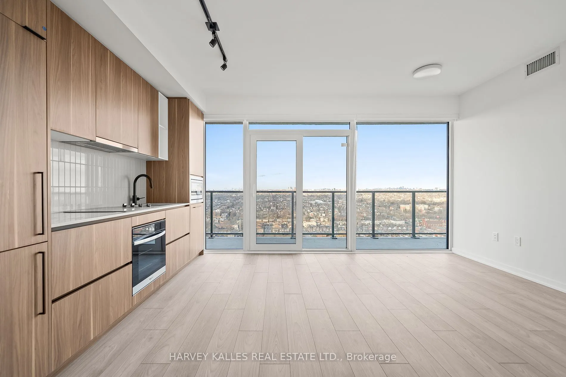 1285 Dupont St, #2706