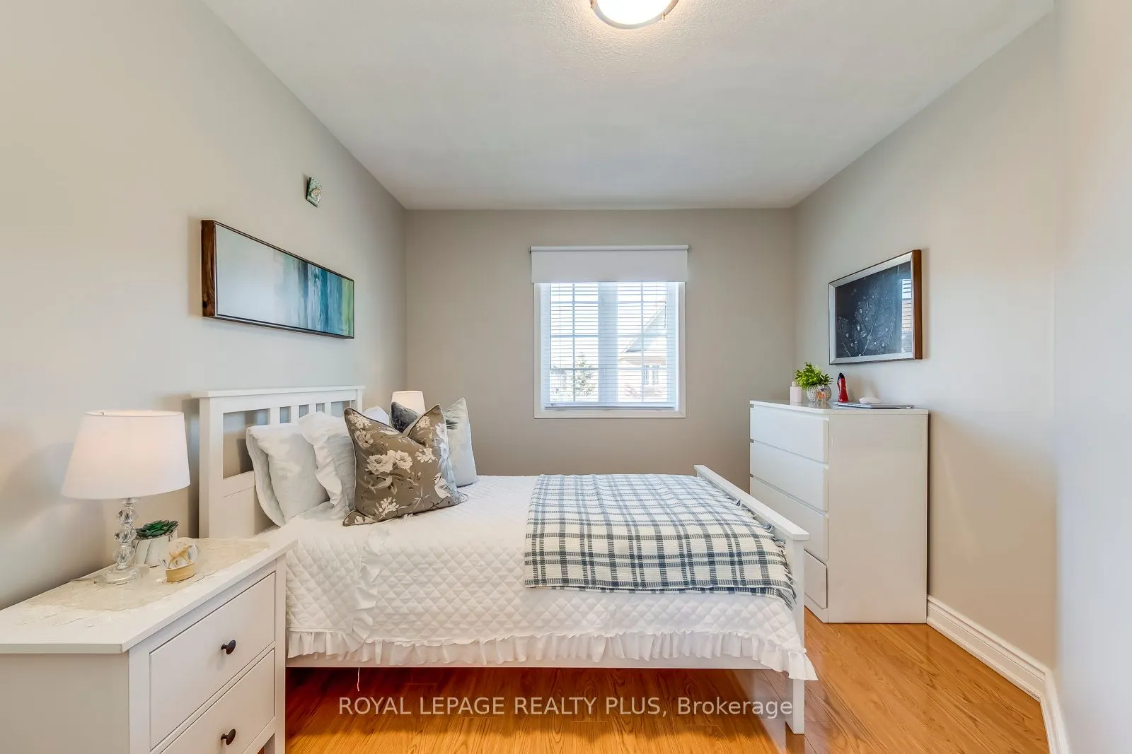 3950 Erin Centre Blvd, #44