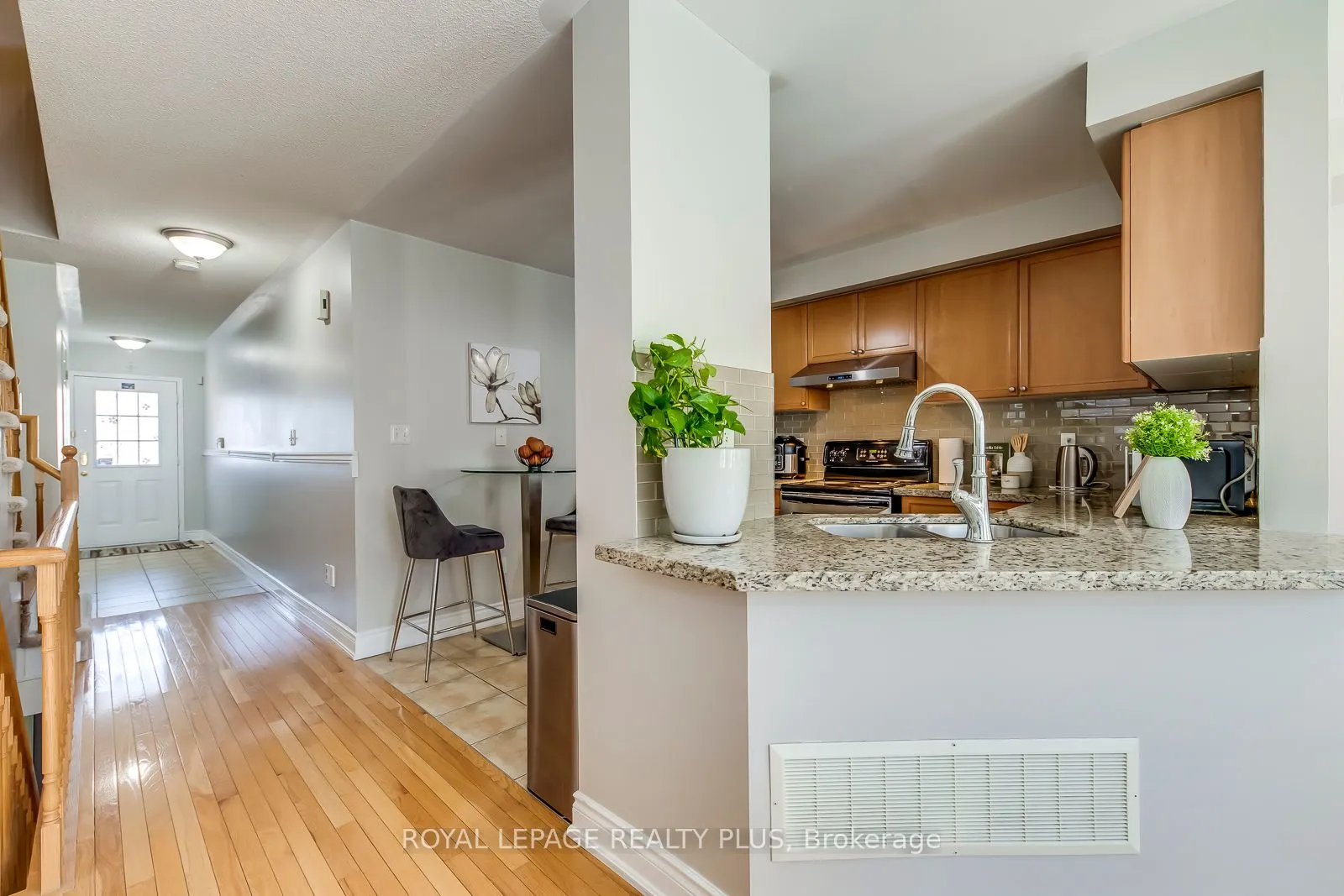 3950 Erin Centre Blvd, #44