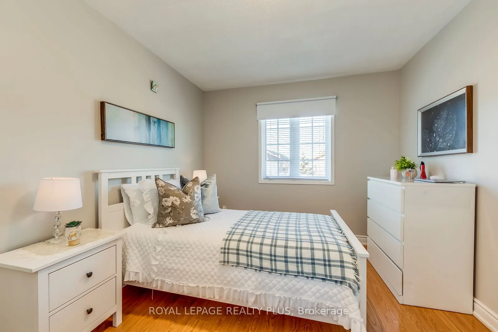 3950 Erin Centre Blvd, #44