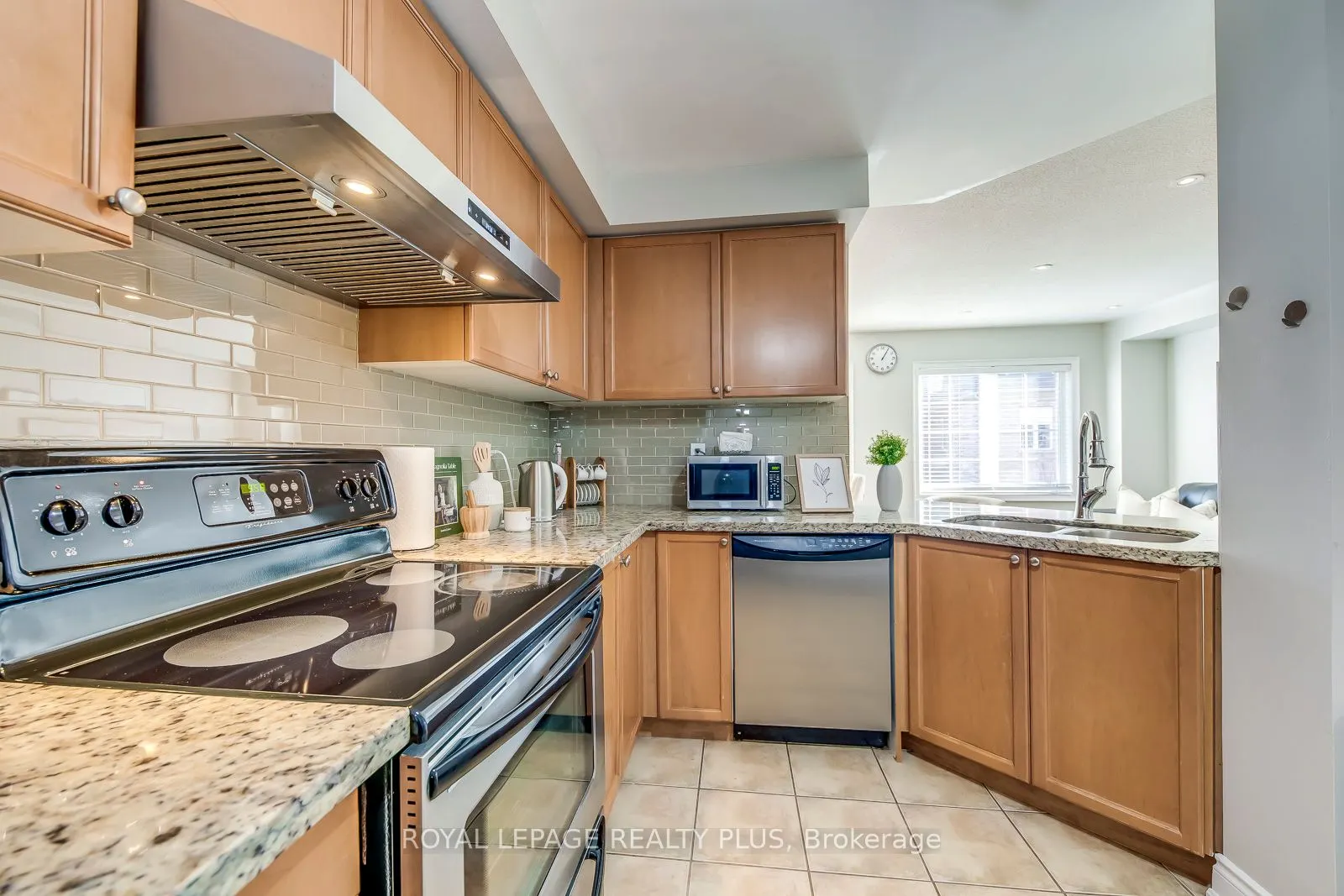 3950 Erin Centre Blvd, #44