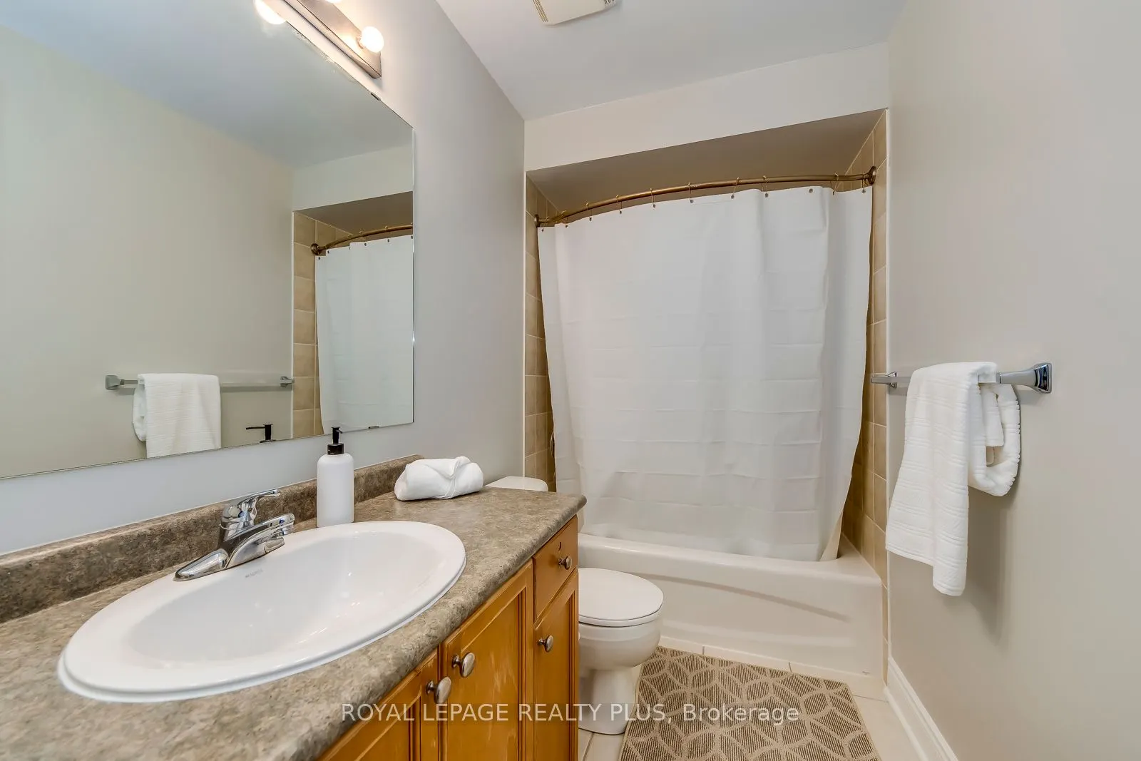 3950 Erin Centre Blvd, #44
