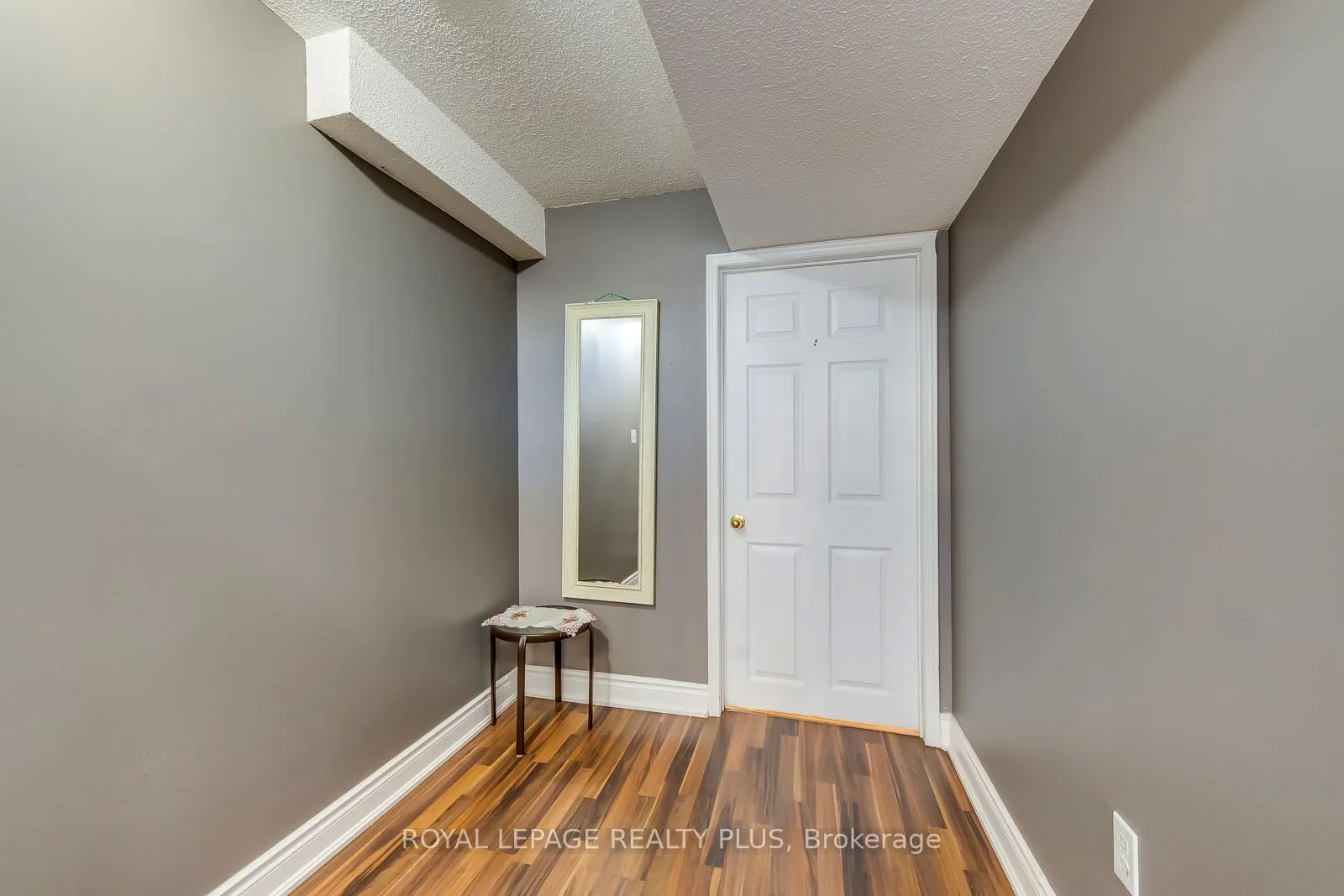 3950 Erin Centre Blvd, #44