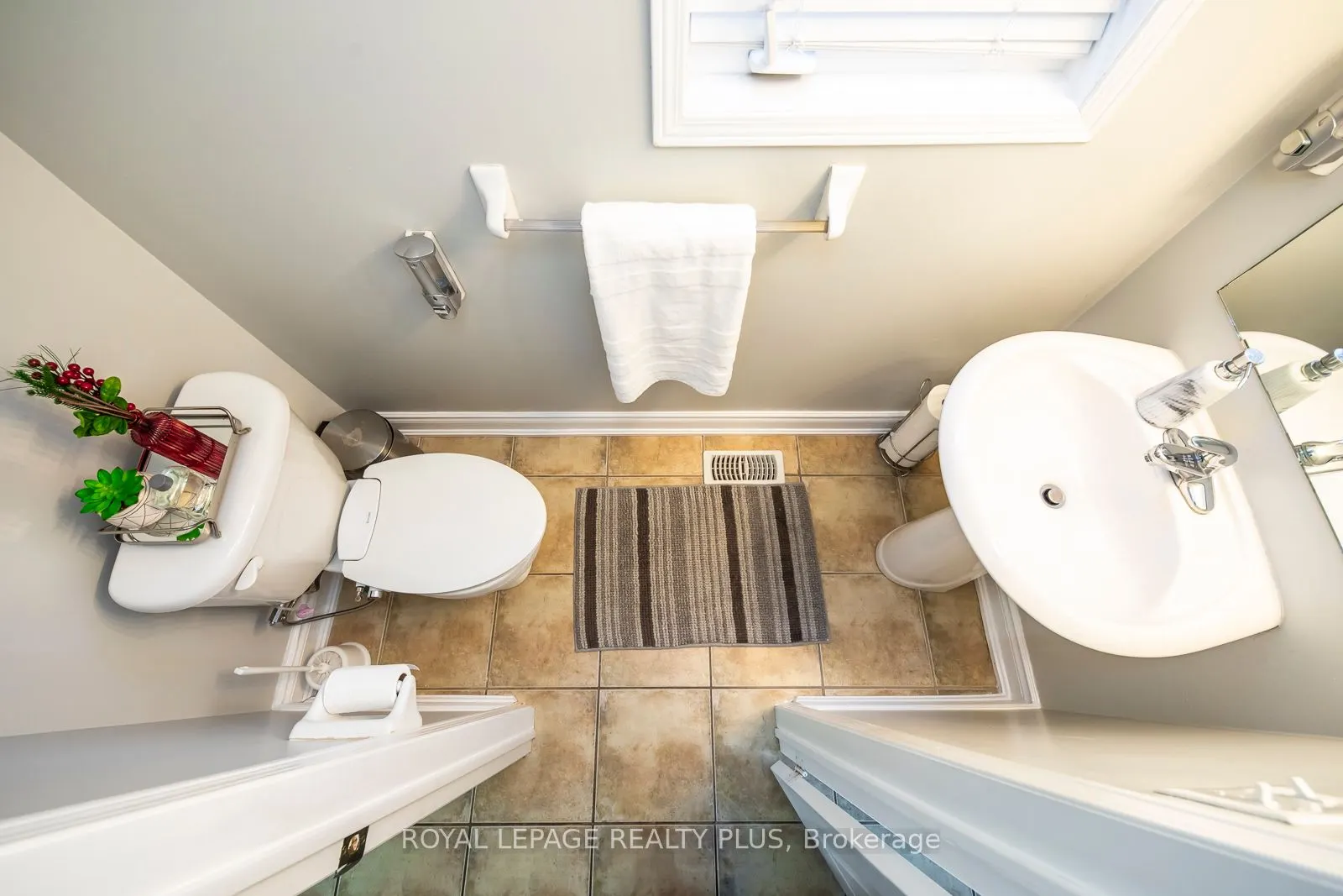 3950 Erin Centre Blvd, #44