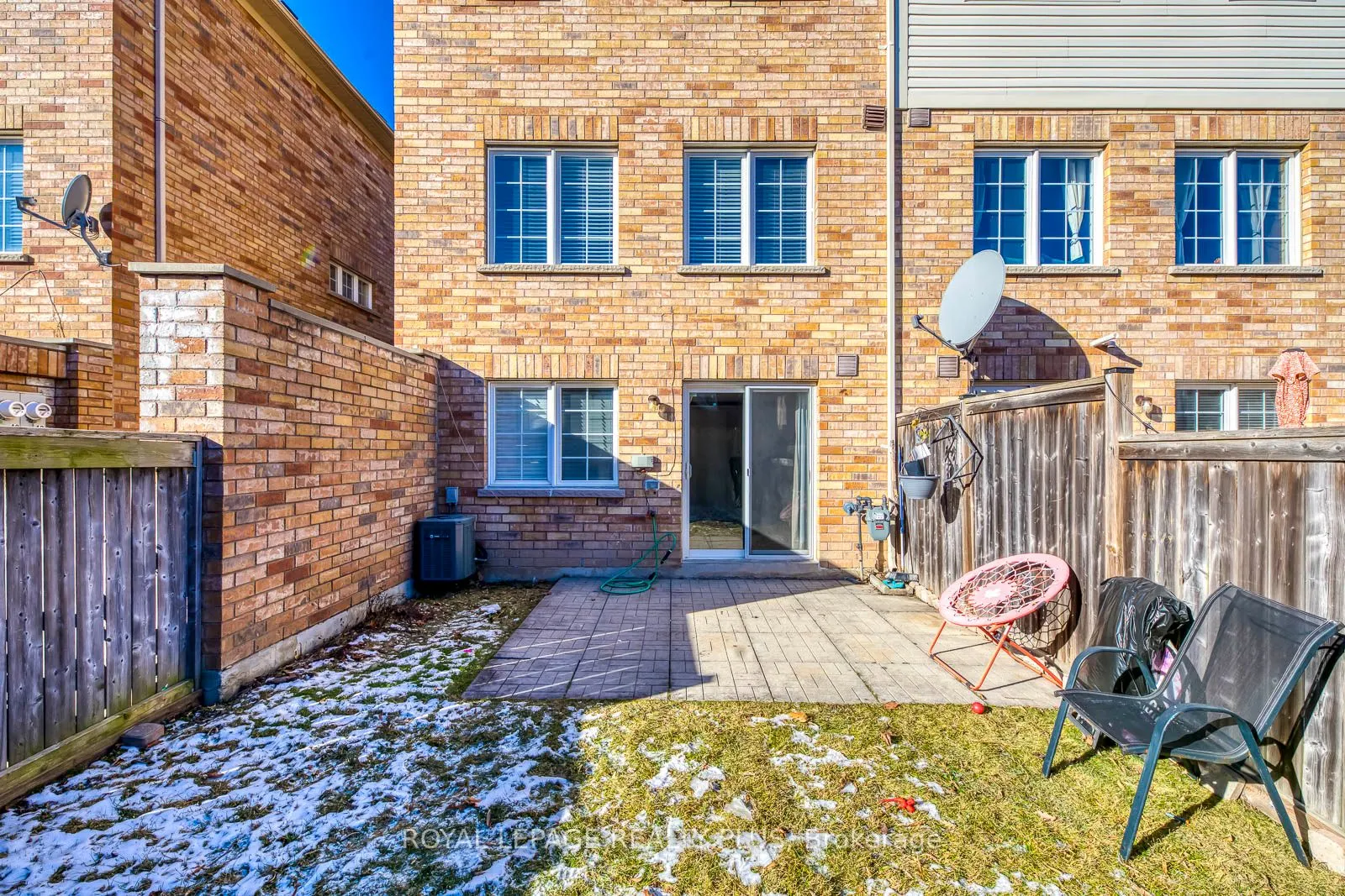 3950 Erin Centre Blvd, #44