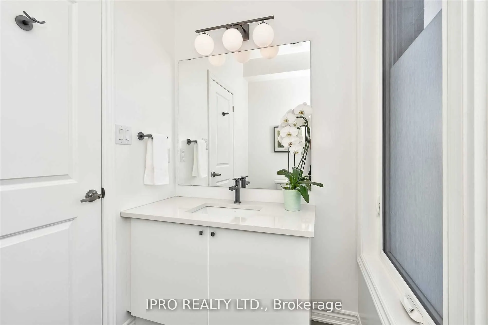 2481 Badger Cres, #3