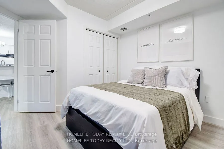 1487 Maple Ave, #208