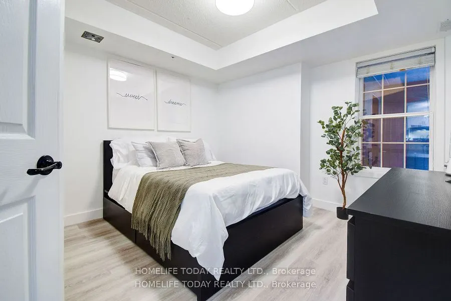1487 Maple Ave, #208