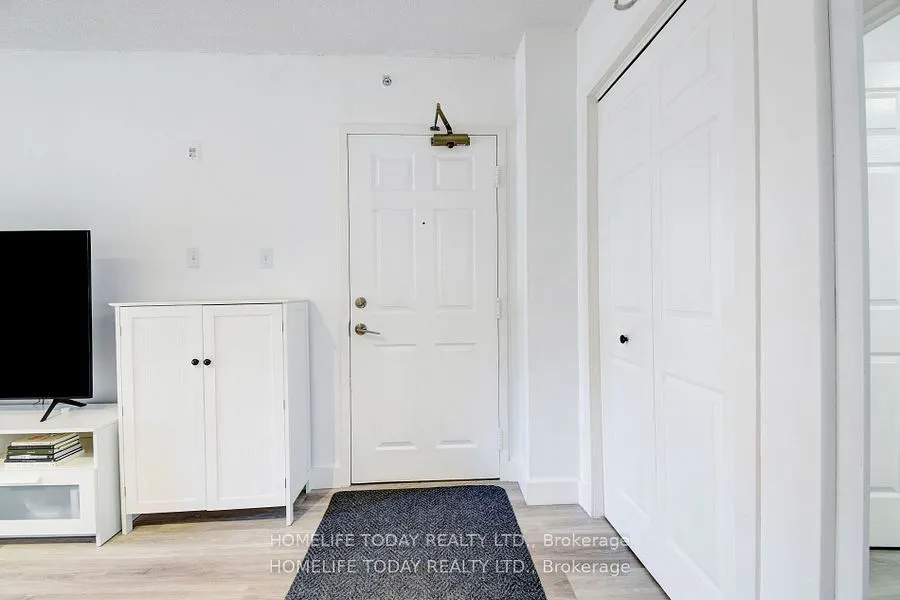 1487 Maple Ave, #208