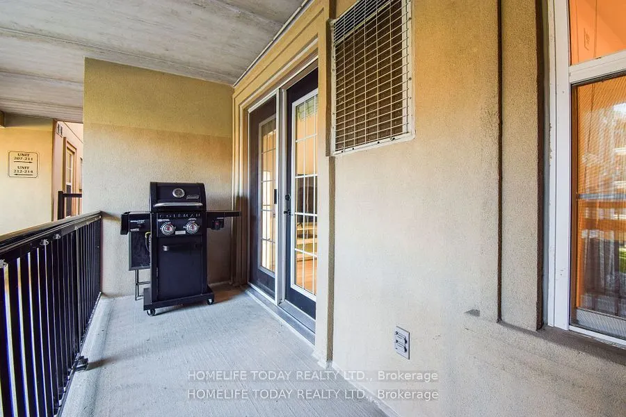 1487 Maple Ave, #208